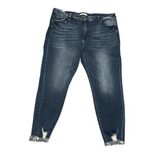 KanCan Exclusively for Maurices Frayed Raw Hem Skinny Jeans Womens Plus Size 24